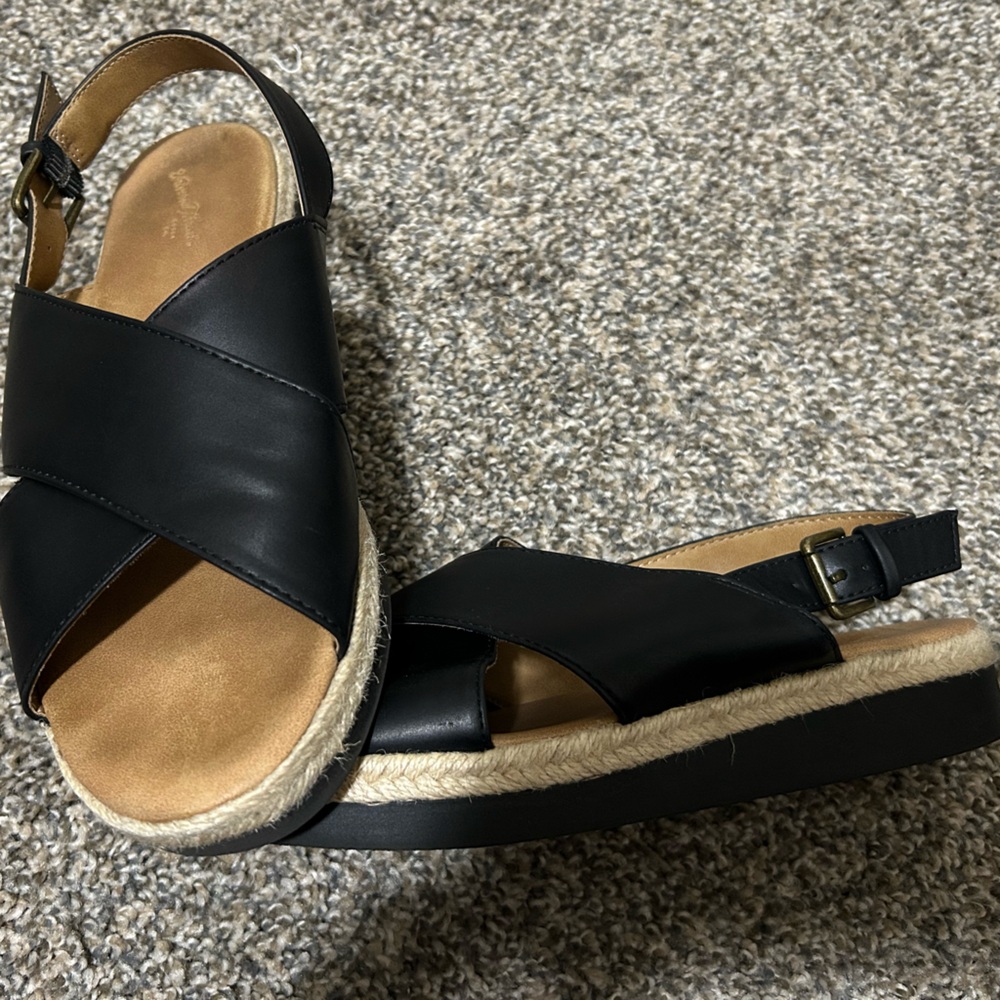 Women's Black Frances Heel Sandals - Picture 13 of 14